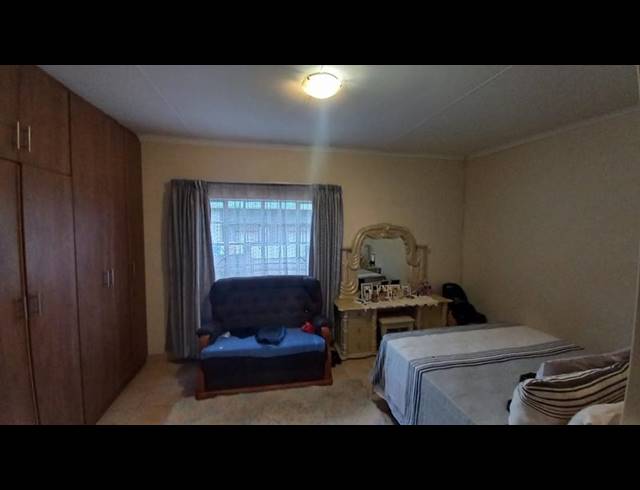 4 BEDROOM HOUSE FOR SALE IN MOUNTAIN VIEW